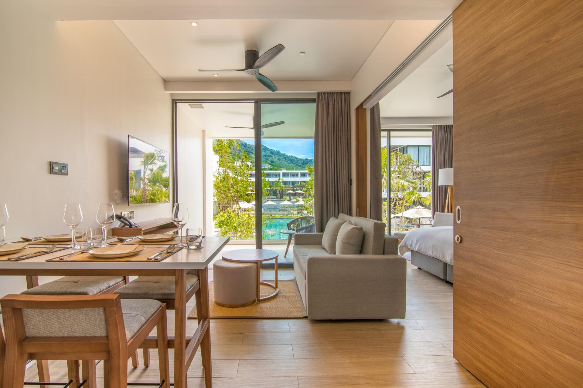 stay-wellbeing-and-lifestyle-resort-one-bedroom-suite-garden-viewstay-roomview1-2jpg